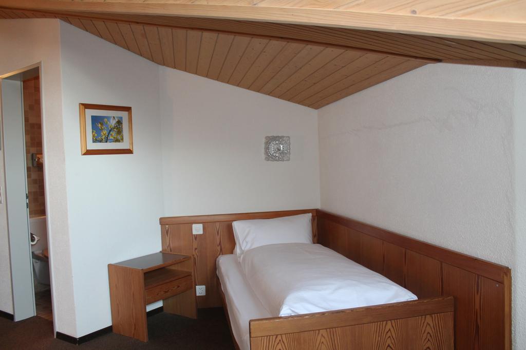 Hotel & Restaurant Chaernsmatt Rothenburg Pokoj fotografie
